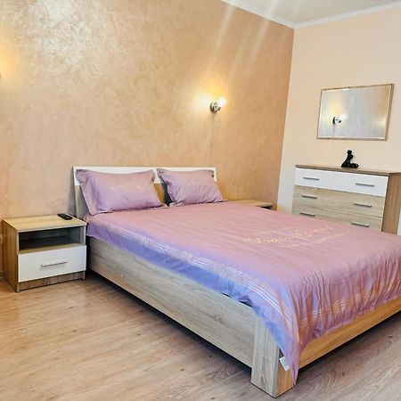 Apartaments Sichovyh Strilciv 68A Ивано-Франкивск Екстериор снимка