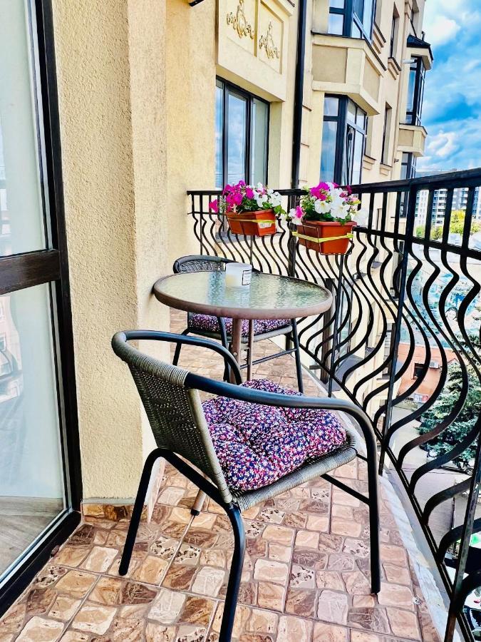 Apartaments Sichovyh Strilciv 68A Ивано-Франкивск Екстериор снимка