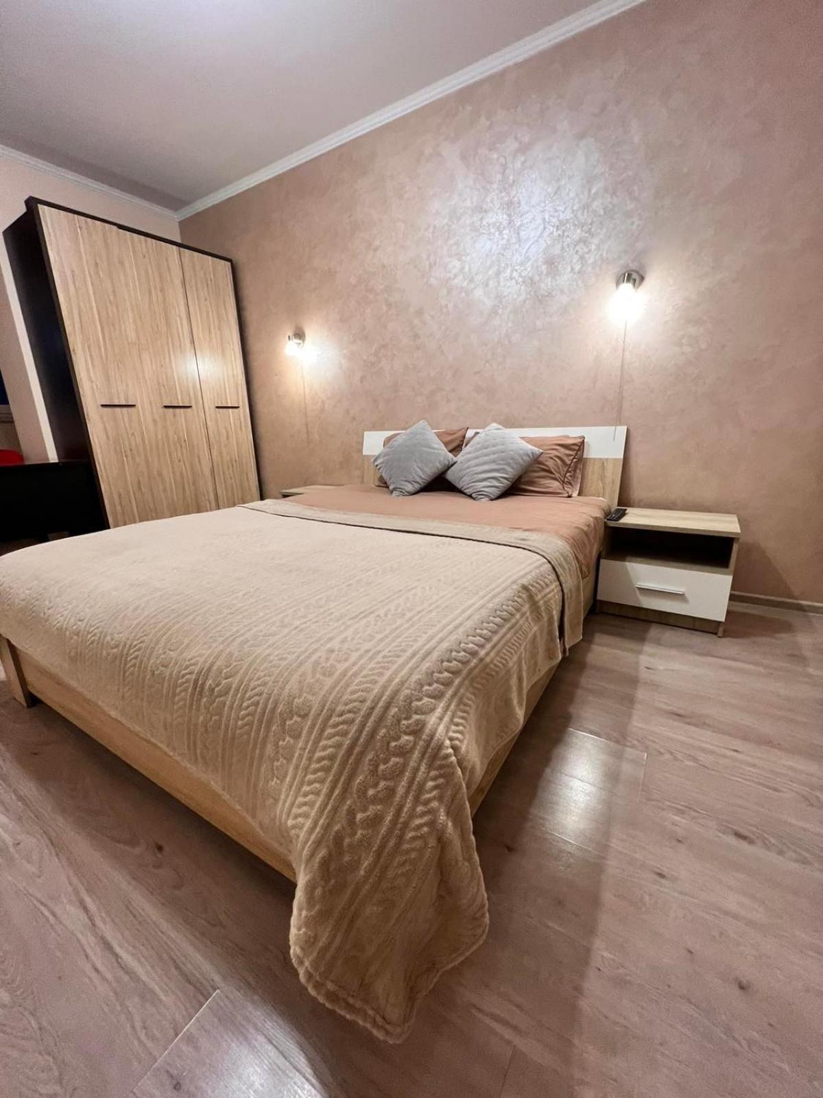 Apartaments Sichovyh Strilciv 68A Ивано-Франкивск Екстериор снимка
